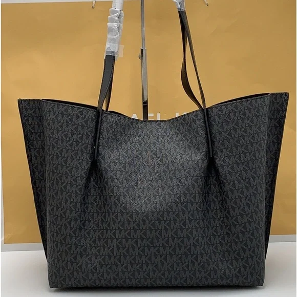 MICHAEL KORS BLACK SIGNATURE COLOR Emilia Large Logo Tote Bag